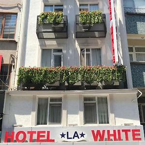 Hotel La White